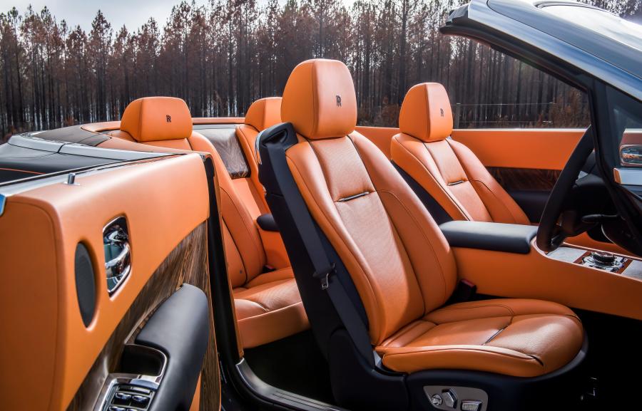  Rolls-Royce Dawn 2015 года  (UK) (фото 5 из 30)